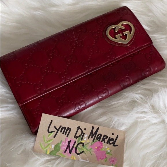GUCCI folded red wallet